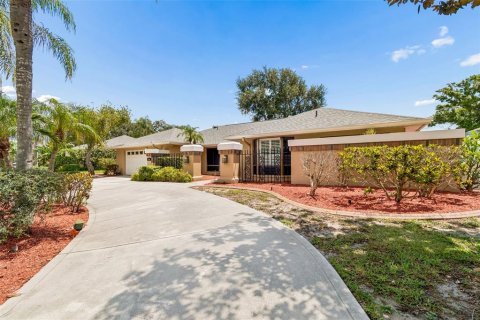 Villa ou maison à vendre à Clearwater, Floride: 4 chambres, 266.26 m2 № 2151619 - photo 3