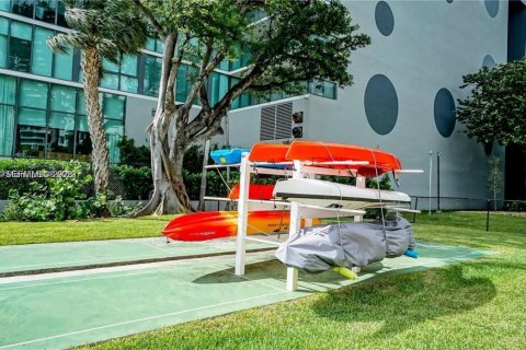 Condominio en alquiler en Miami, Florida, 1 dormitorio, 81.75 m2 № 2030721 - foto 24