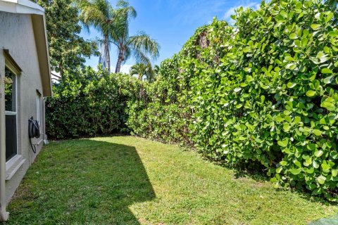 House in Davie, Florida 3 bedrooms, 162.86 sq.m. № 1135108 - photo 1
