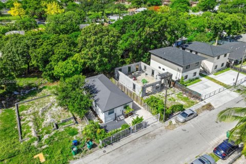 Villa ou maison à vendre à Miami, Floride: 4 chambres, 84.73 m2 № 2087884 - photo 6