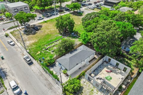 Villa ou maison à vendre à Miami, Floride: 4 chambres, 84.73 m2 № 2087884 - photo 30
