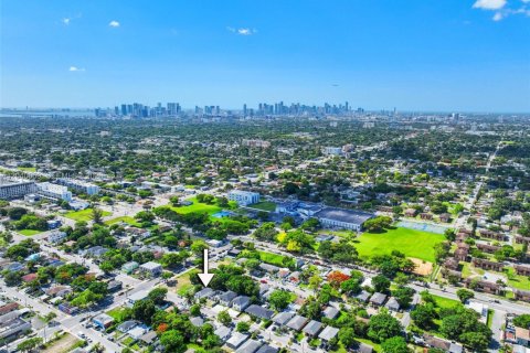 Villa ou maison à vendre à Miami, Floride: 4 chambres, 84.73 m2 № 2087884 - photo 4