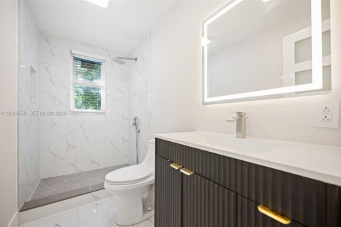 Villa ou maison à vendre à Miami, Floride: 4 chambres, 84.73 m2 № 2087884 - photo 24