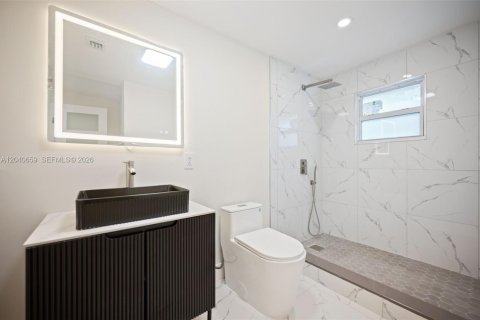 Villa ou maison à vendre à Miami, Floride: 4 chambres, 84.73 m2 № 2087884 - photo 16