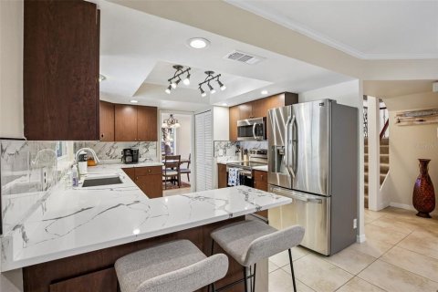 House in Sarasota, Florida 3 bedrooms, 181.9 sq.m. № 2391193 - photo 25
