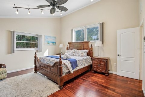 House in Sarasota, Florida 3 bedrooms, 181.9 sq.m. № 2391193 - photo 29