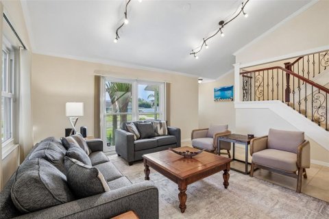 House in Sarasota, Florida 3 bedrooms, 181.9 sq.m. № 2391193 - photo 9
