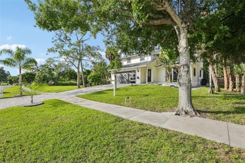 House in Sarasota, Florida 3 bedrooms, 181.9 sq.m. № 2391193 - photo 4