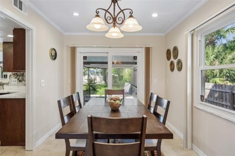 House in Sarasota, Florida 3 bedrooms, 181.9 sq.m. № 2391193 - photo 20