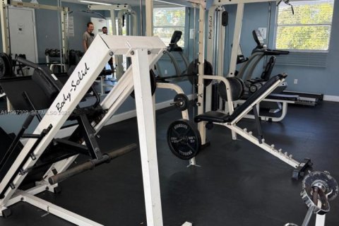 Снять в аренду кондоминиум в Норт-Бей-Виллидж, Флорида 1 спальня, 57.6м2, № 2031628 - фото 11