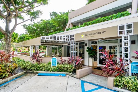 Condominio en alquiler en Miami, Florida, 2 dormitorios, 98.94 m2 № 1971949 - foto 28