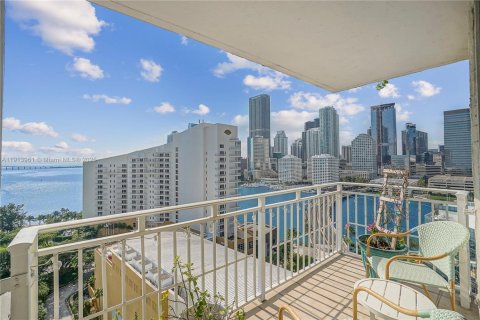 Condominio en alquiler en Miami, Florida, 2 dormitorios, 98.94 m2 № 1971949 - foto 16