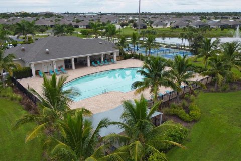 House in Punta Gorda, Florida 4 bedrooms, 171.5 sq.m. № 1914693 - photo 7
