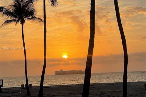 Снять в аренду кондоминиум в Форт-Лодердейл, Флорида 1 спальня, 60.11м2, № 1937441 - фото 8