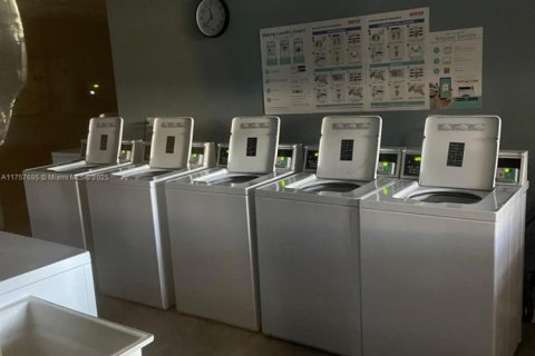 Снять в аренду кондоминиум в Форт-Лодердейл, Флорида 1 спальня, 60.11м2, № 1937441 - фото 6