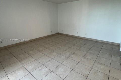 Condominio en venta en North Miami, Florida, 2 dormitorios, 99.41 m2 № 1782038 - foto 7