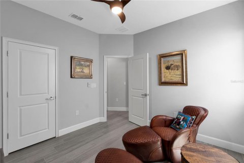 House in Apollo Beach, Florida 4 bedrooms, 219.99 sq.m. № 2120442 - photo 1