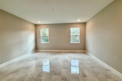 House in Mount Dora, Florida 3 bedrooms, 202.53 sq.m. № 1534292 - photo 20
