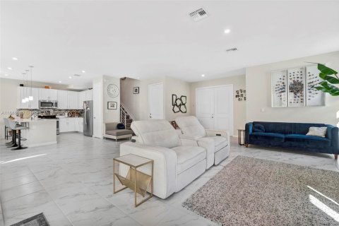 Villa ou maison à vendre à Homestead, Floride: 4 chambres, 237.46 m2 № 1942045 - photo 2