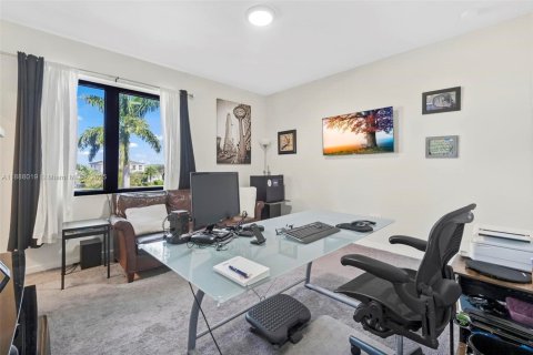 Villa ou maison à vendre à Homestead, Floride: 4 chambres, 237.46 m2 № 1942045 - photo 15