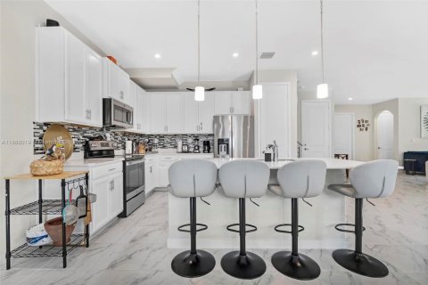 Villa ou maison à vendre à Homestead, Floride: 4 chambres, 237.46 m2 № 1942045 - photo 3