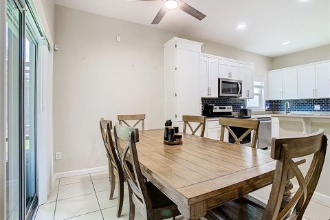 Casa en alquiler en Orlando, Florida, 3 dormitorios, 189.43 m2 № 1777048 - foto 24