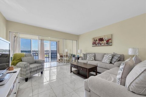 Condo in Clearwater, Florida, 2 bedrooms  № 1900757 - photo 7