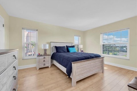 Condo in Clearwater, Florida, 2 bedrooms  № 1900757 - photo 18