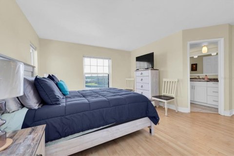 Condo in Clearwater, Florida, 2 bedrooms  № 1900757 - photo 17