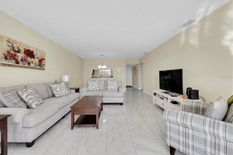 Condo in Clearwater, Florida, 2 bedrooms  № 1900757 - photo 10