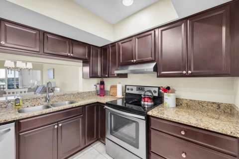 Condo in Clearwater, Florida, 2 bedrooms  № 1900757 - photo 14