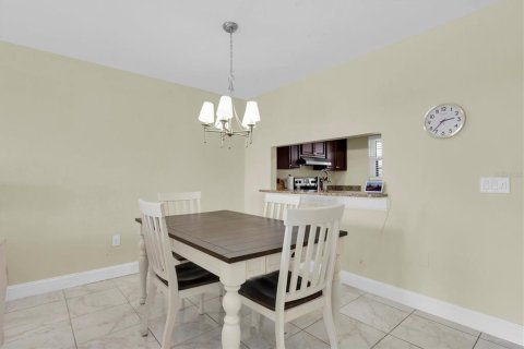 Condo in Clearwater, Florida, 2 bedrooms  № 1900757 - photo 15