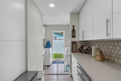 Villa ou maison à vendre à Fort Lauderdale, Floride: 3 chambres, 114.55 m2 № 1920217 - photo 10