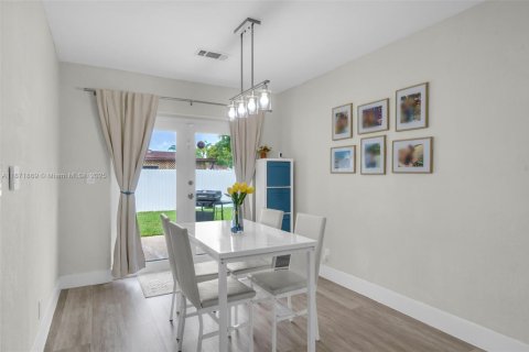 Villa ou maison à vendre à Fort Lauderdale, Floride: 3 chambres, 114.55 m2 № 1920217 - photo 7