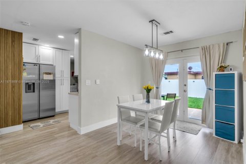 Villa ou maison à vendre à Fort Lauderdale, Floride: 3 chambres, 114.55 m2 № 1920217 - photo 8