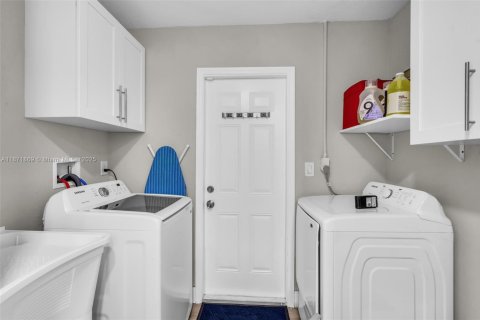 Villa ou maison à vendre à Fort Lauderdale, Floride: 3 chambres, 114.55 m2 № 1920217 - photo 21