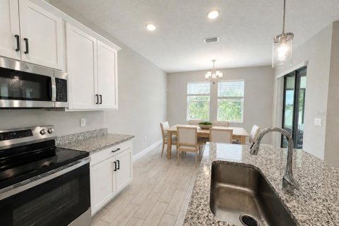 Villa ou maison à vendre à Lakeland, Floride: 5 chambres, 231.33 m2 № 2347476 - photo 8