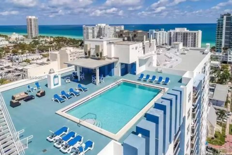 Condo in Miami Beach, Florida, 1 bedroom № 2154800 - photo 24