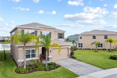House in Wesley Chapel, Florida 4 bedrooms, 275.08 sq.m. № 1854432 - photo 6