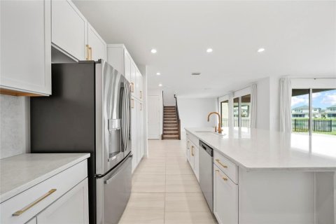 House in Wesley Chapel, Florida 4 bedrooms, 275.08 sq.m. № 1854432 - photo 14