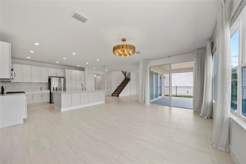 House in Wesley Chapel, Florida 4 bedrooms, 275.08 sq.m. № 1854432 - photo 17