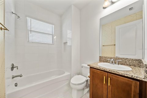 House in Wesley Chapel, Florida 4 bedrooms, 275.08 sq.m. № 1854432 - photo 28