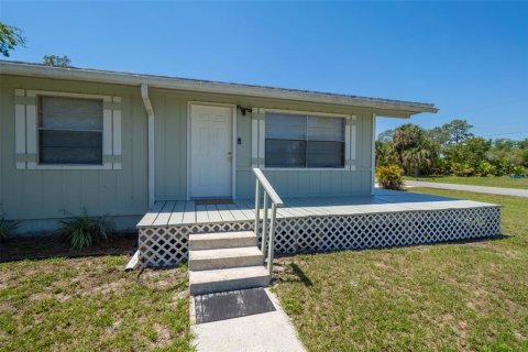 House in PORT ST. JOHN in Cocoa, Florida 2 bedrooms, 85.47 sq.m. № 1743613 - photo 5
