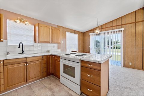 House in PORT ST. JOHN in Cocoa, Florida 2 bedrooms, 85.47 sq.m. № 1743613 - photo 11