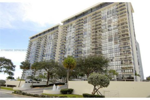 Copropriété à vendre à Miami, Floride: 1 chambre, 71.35 m2 № 2052500 - photo 22