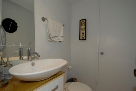 Copropriété à vendre à Miami, Floride: 1 chambre, 71.35 m2 № 2052500 - photo 13
