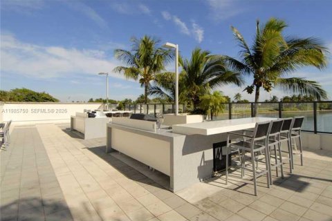 Copropriété à vendre à Miami, Floride: 1 chambre, 71.35 m2 № 2052500 - photo 25