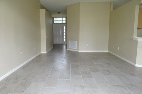 Villa ou maison à louer à Wesley Chapel, Floride: 3 chambres, 137.96 m2 № 2110728 - photo 5