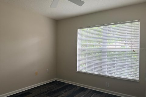 Villa ou maison à louer à Wesley Chapel, Floride: 3 chambres, 137.96 m2 № 2110728 - photo 6
