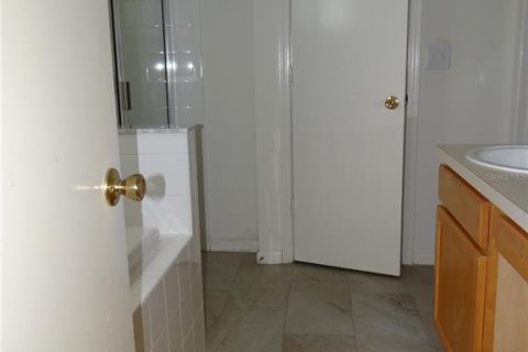 Villa ou maison à louer à Wesley Chapel, Floride: 3 chambres, 137.96 m2 № 2110728 - photo 11